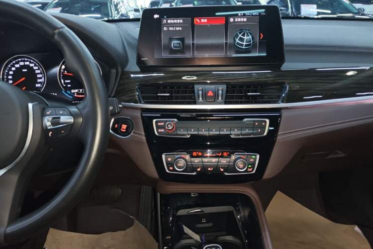 Used BMW X1 2021 xDrive25Li Luxury Model Audio And AC Panel