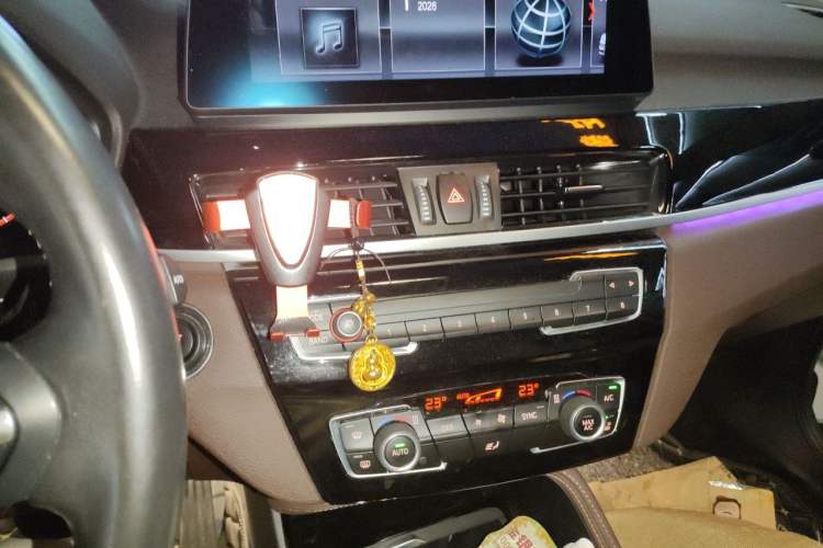Used BMW X1 2021 sDrive20Li Premium Edition Audio And AC Panel