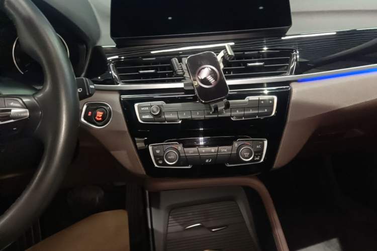 Used BMW X1 2021 Restyled sDrive25Li Leading Edition Audio And AC Panel