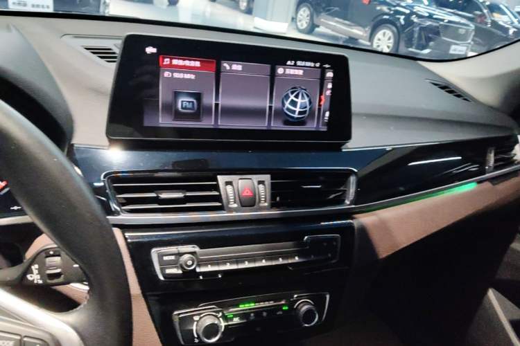Used BMW X1 2021 sDrive20Li Fashion Model Audio And AC Panel