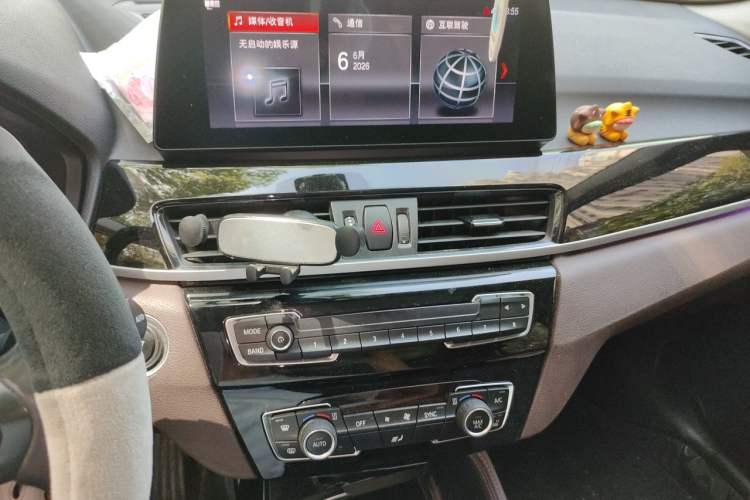 Used BMW X1 2021 sDrive20Li Premium Edition Audio And AC Panel
