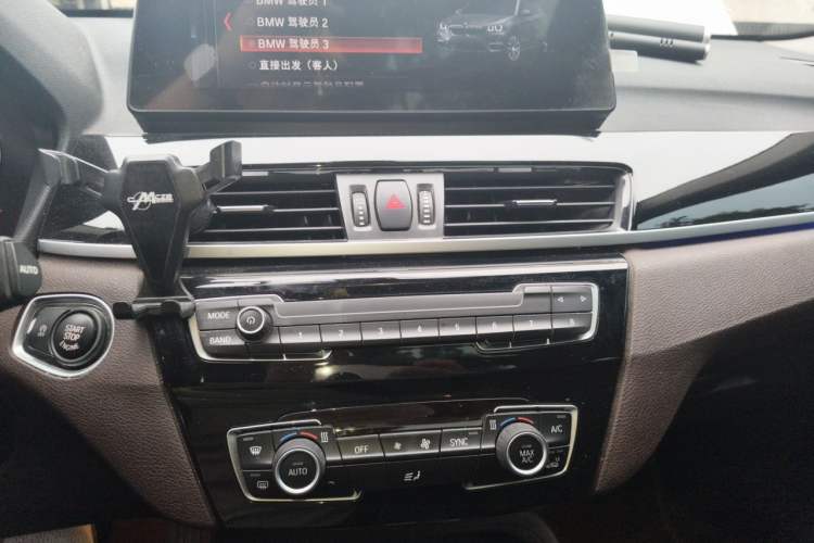 Used BMW X1 2021 Restyled sDrive25Li Leading Edition Audio And AC Panel