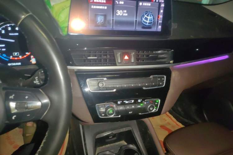 Used BMW X1 2021 sDrive25Li Leading Model Audio And AC Panel