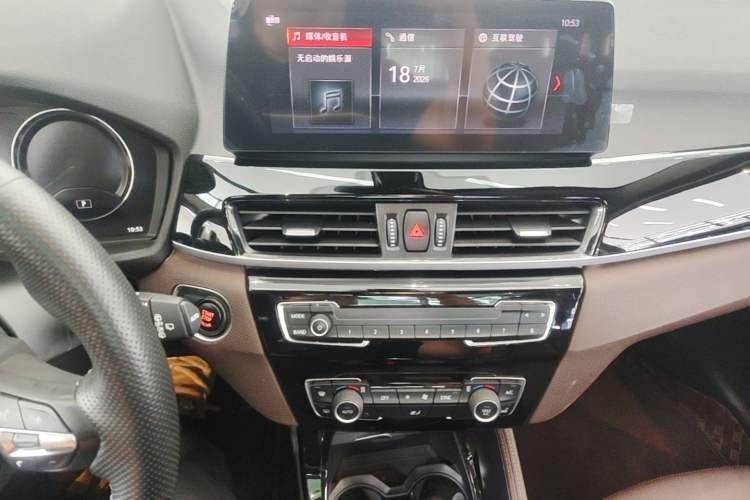 Used BMW X1 2021 sDrive20Li Premium Edition Audio And AC Panel