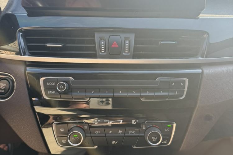 Used BMW X1 2021 sDrive25Li Leading Model Audio And AC Panel