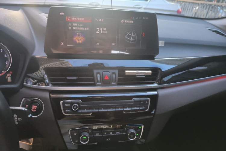Used BMW X1 2021 Revised xDrive25Li Premium Edition Audio And AC Panel