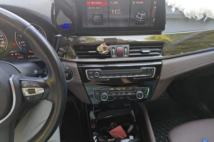 Used BMW X1 2021 xDrive25Li Luxury Model Audio And AC Panel