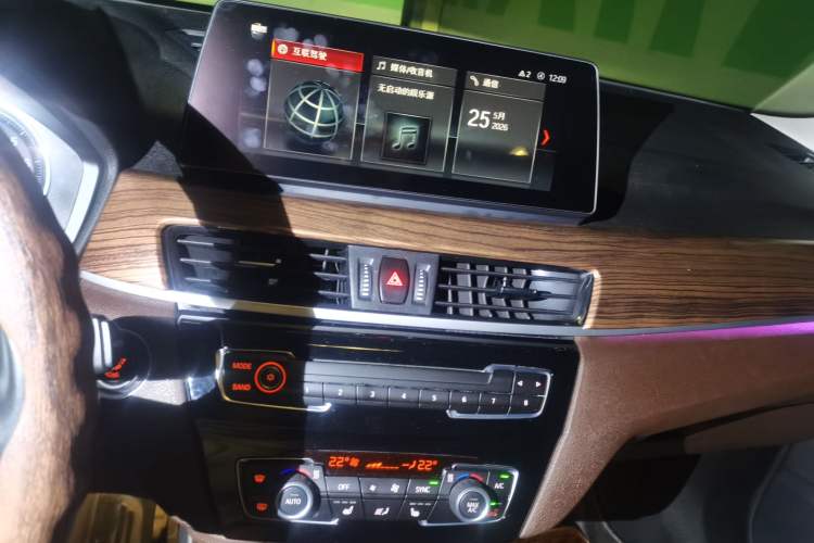 Used BMW X1 2021 Restyled sDrive20Li Premium Edition Audio And AC Panel