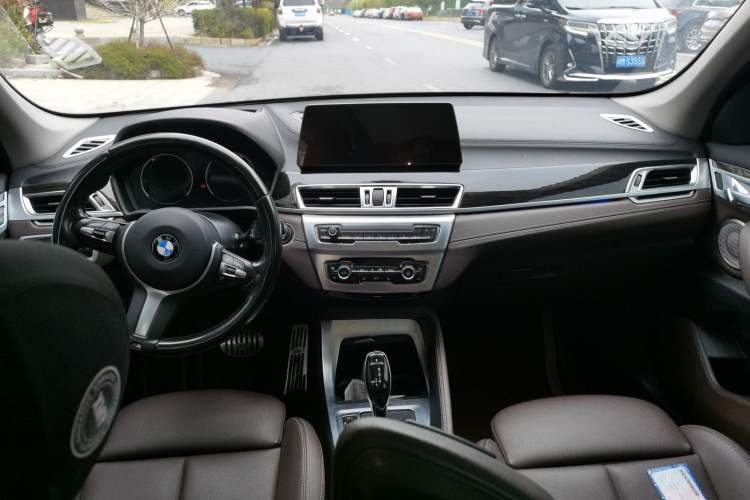 Used BMW X1 2021 xDrive25Li Luxury Model Center Console