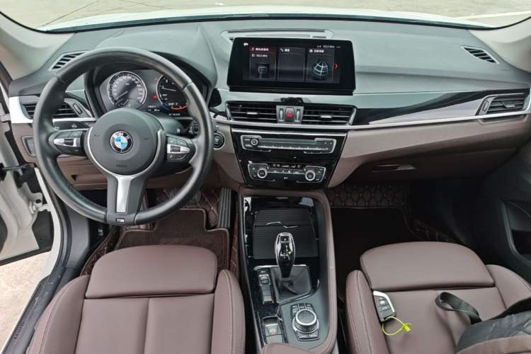 Used BMW X1 2021 sDrive25Li Leading Model Center Console