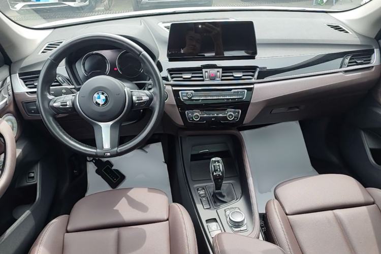 Used BMW X1 2021 sDrive25Li Leading Model Center Console