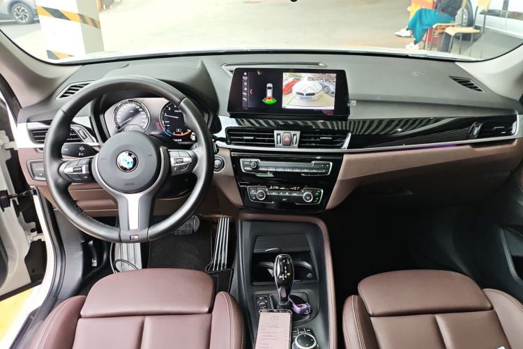 Used BMW X1 2021 sDrive25Li Leading Model Center Console