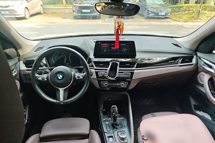 Used BMW X1 2021 sDrive25Li Leading Model Center Console