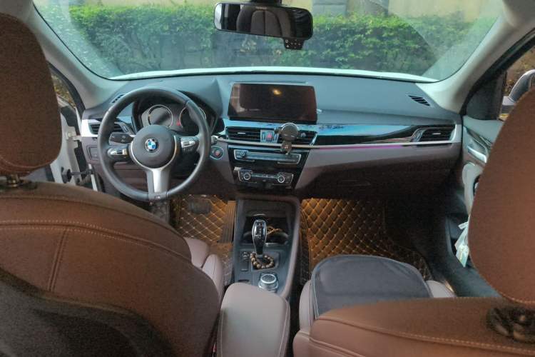 Used BMW X1 2021 Restyled sDrive25Li Leading Edition Center Console