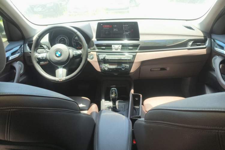 Used BMW X1 2021 sDrive25Li Leading Model Center Console
