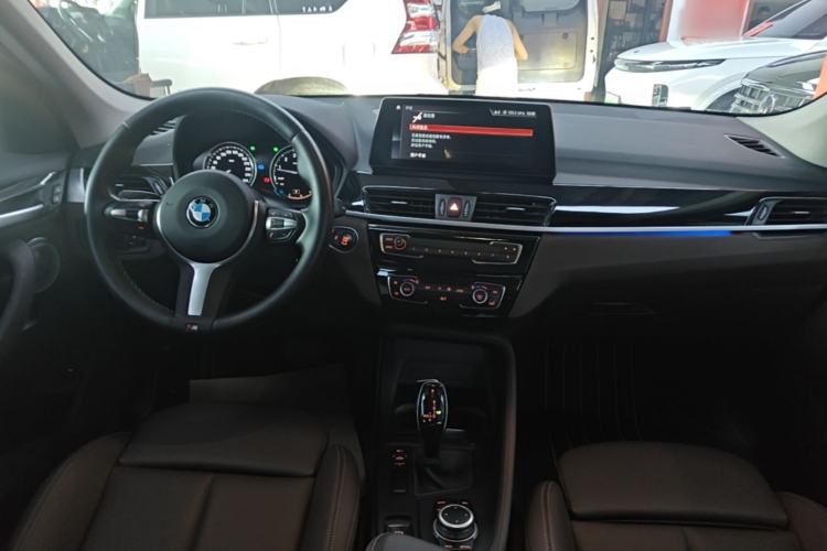 Used BMW X1 2021 sDrive25Li Leading Model Center Console