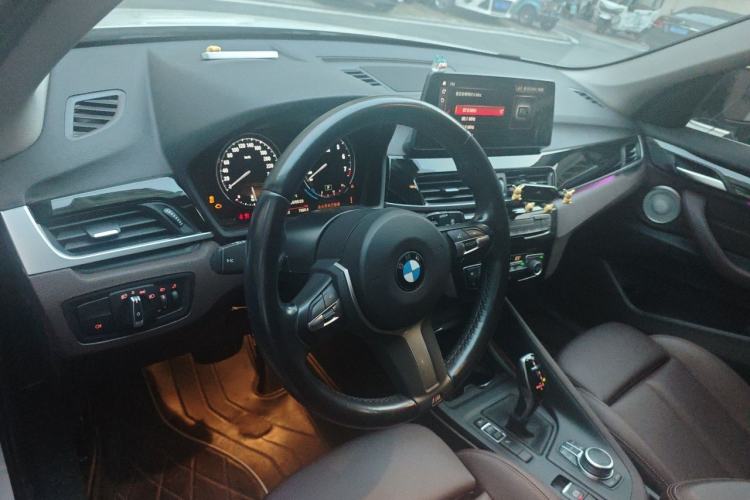 Used BMW X1 2021 sDrive25Li Leading Model Center Console