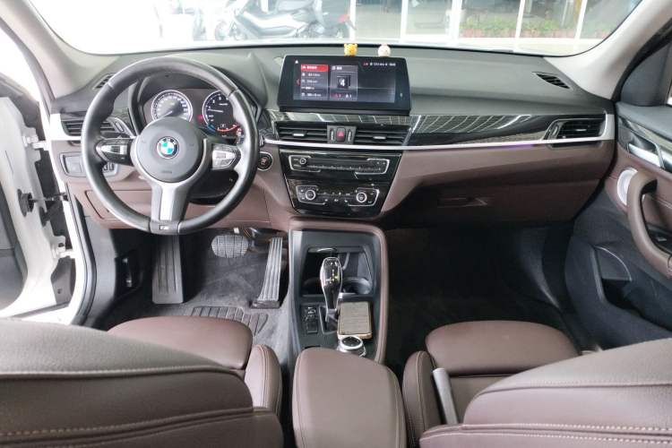 Used BMW X1 2021 Restyled sDrive25Li Leading Edition Center Console