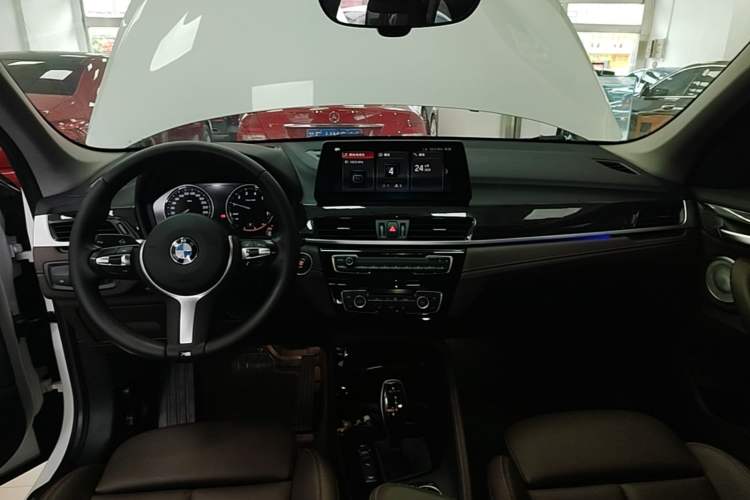 Used BMW X1 2021 xDrive25Li Luxury Model Center Console