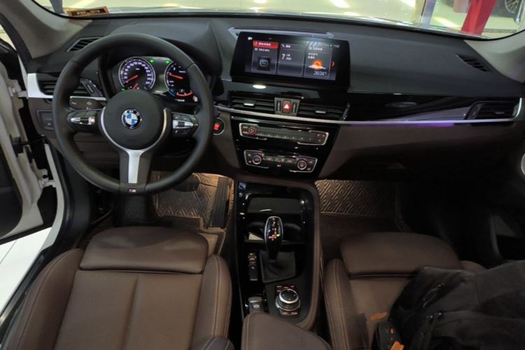 Used BMW X1 2021 sDrive20Li Premium Edition Center Console