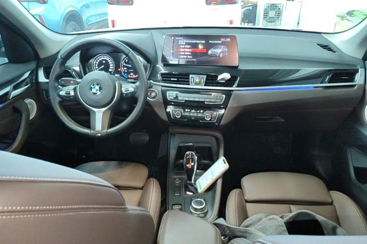 Used BMW X1 2021 Restyled sDrive25Li Leading Edition Center Console