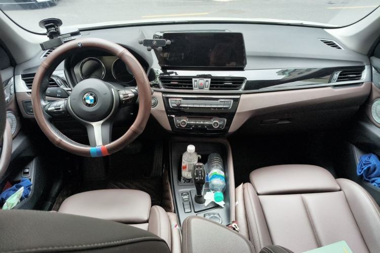 Used BMW X1 2021 sDrive25Li Leading Model Center Console