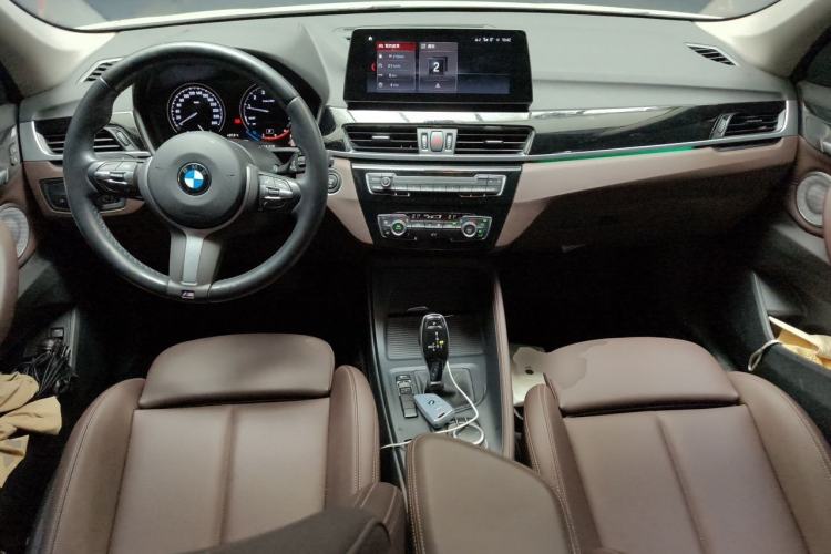 Used BMW X1 2021 sDrive25Li Leading Model Center Console