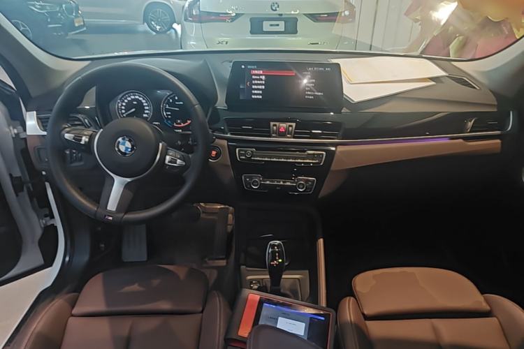 Used BMW X1 2021 sDrive25Li Leading Model Center Console