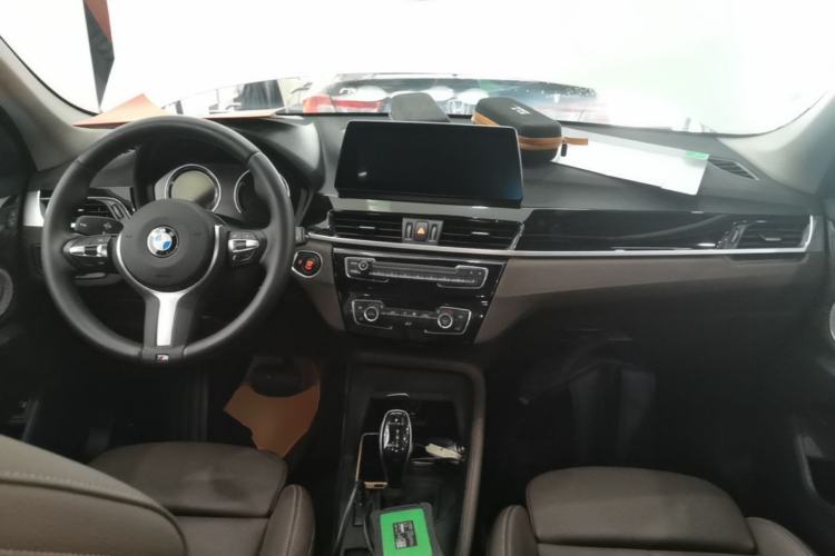 Used BMW X1 2021 sDrive25Li Leading Model Center Console