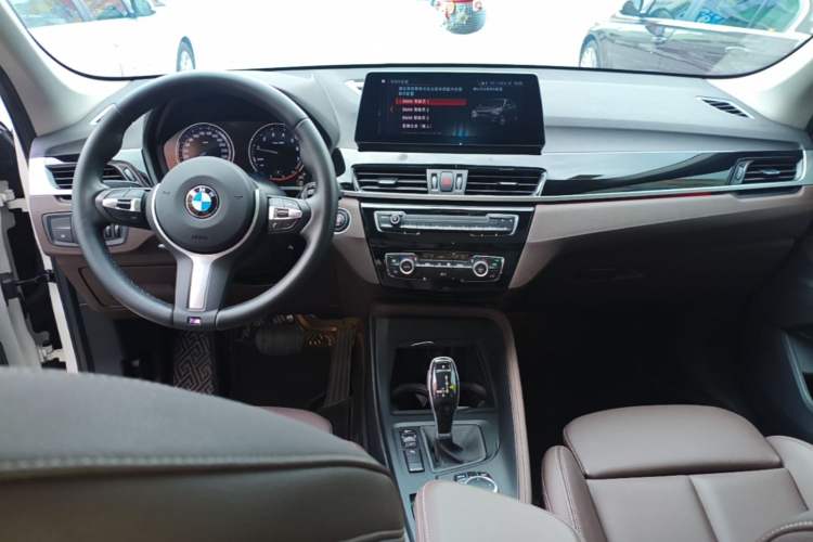 Used BMW X1 2021 sDrive25Li Leading Model Center Console