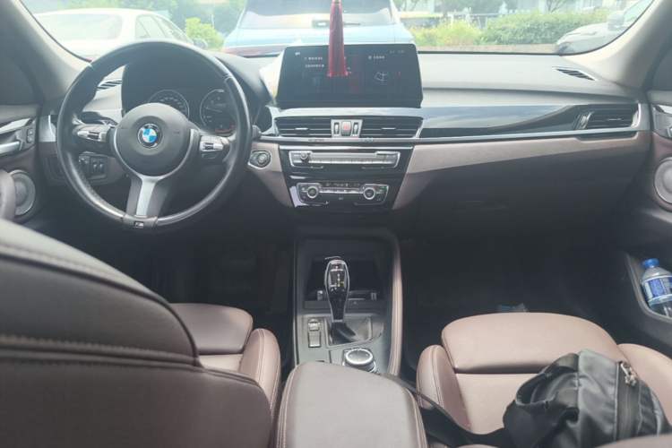Used BMW X1 2021 sDrive25Li Leading Model Center Console