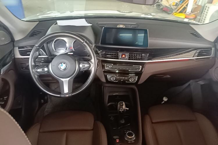Used BMW X1 2021 sDrive25Li Leading Model Center Console