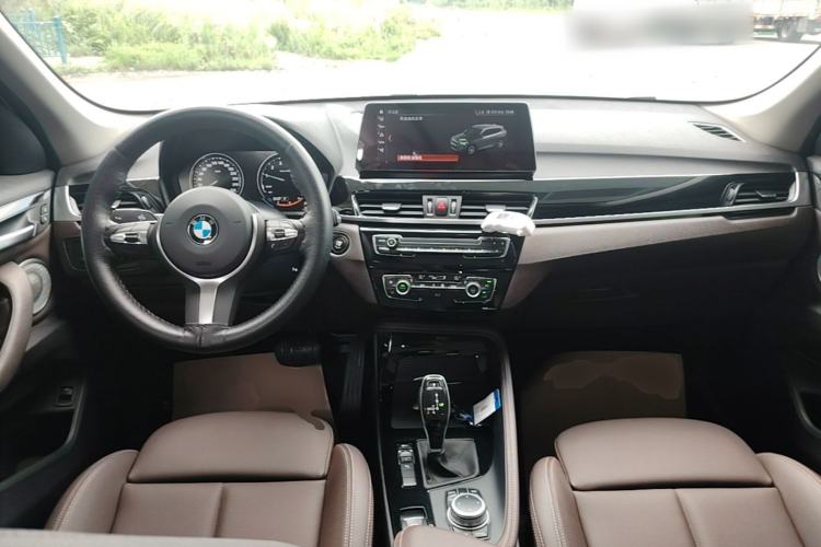 Used BMW X1 2021 sDrive20Li Premium Edition Center Console