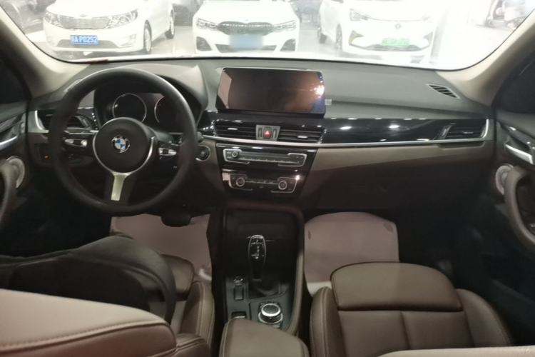Used BMW X1 2021 sDrive25Li Leading Model Center Console