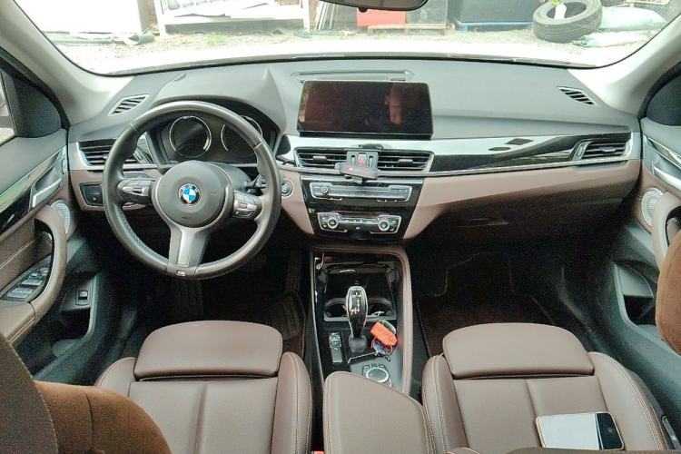 Used BMW X1 2021 sDrive20Li Premium Edition Center Console