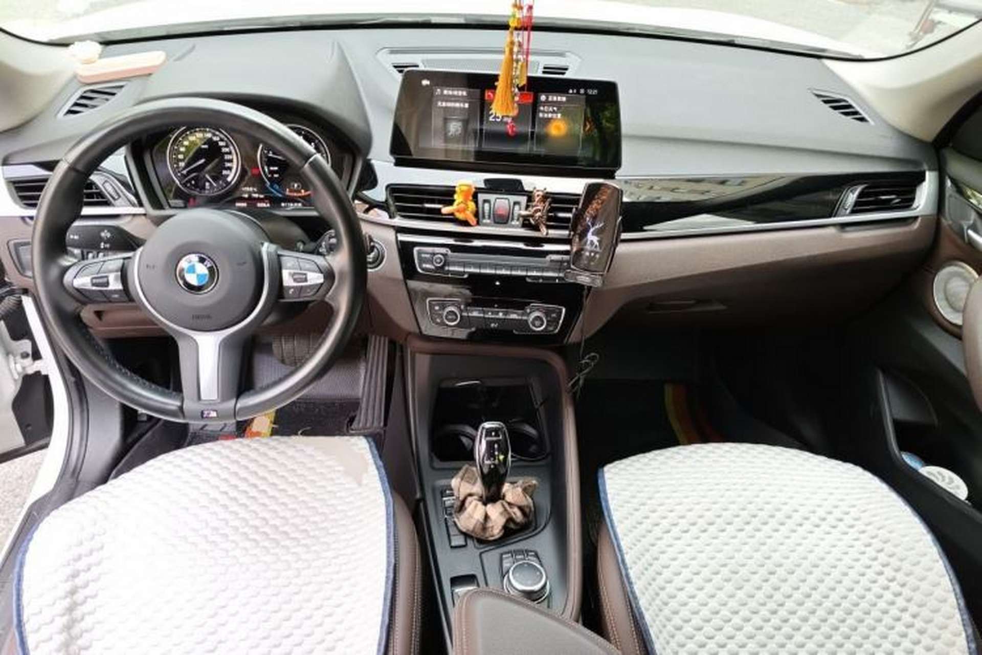 Used BMW X1 2021 sDrive25Li Leading Model Center Console