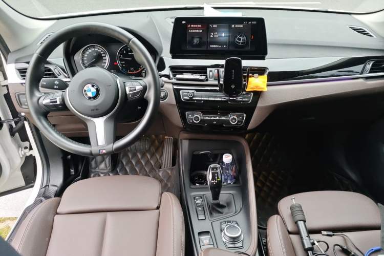 Used BMW X1 2021 sDrive25Li Leading Model Center Console