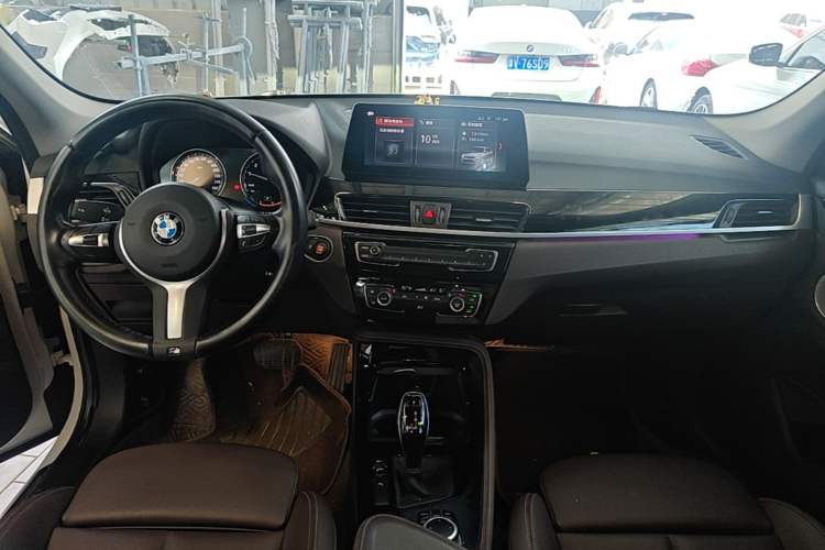 Used BMW X1 2021 sDrive20Li Premium Edition Center Console