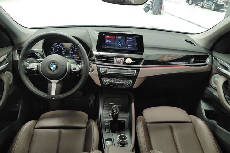 Used BMW X1 2021 sDrive25Li Leading Model Center Console