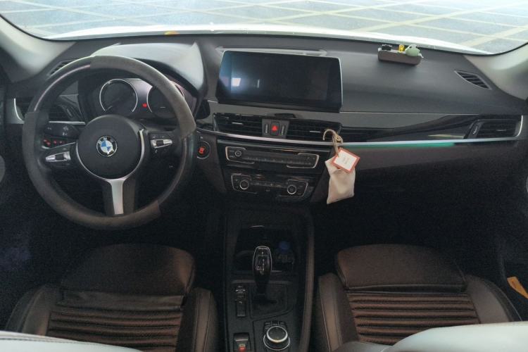 Used BMW X1 2021 sDrive25Li Leading Model Center Console
