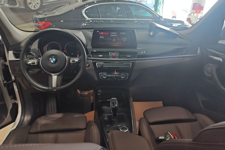 Used BMW X1 2021 sDrive25Li Leading Model Center Console