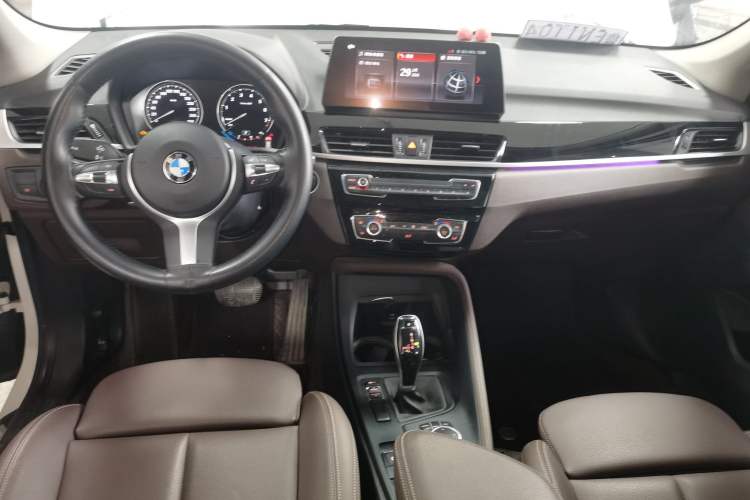 Used BMW X1 2021 sDrive25Li Leading Model Center Console