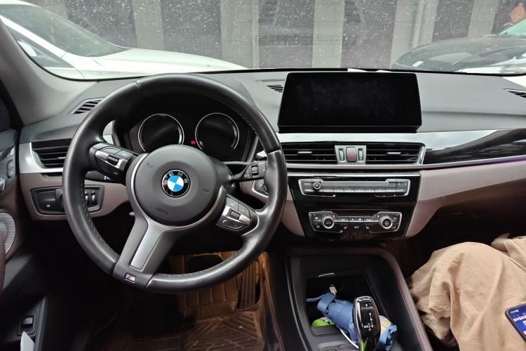 Used BMW X1 2021 sDrive25Li Leading Model Center Console