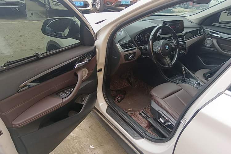 Used BMW X1 2021 Restyled sDrive25Li Leading Edition Driver Seat
