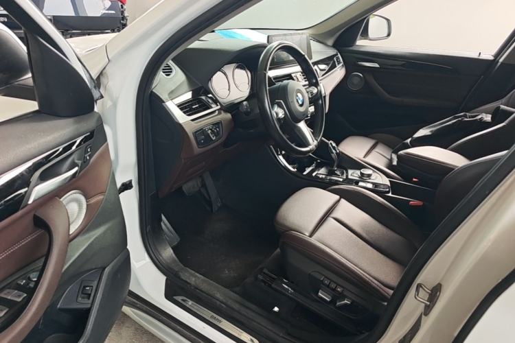 Used BMW X1 2021 sDrive20Li Premium Edition Driver Seat