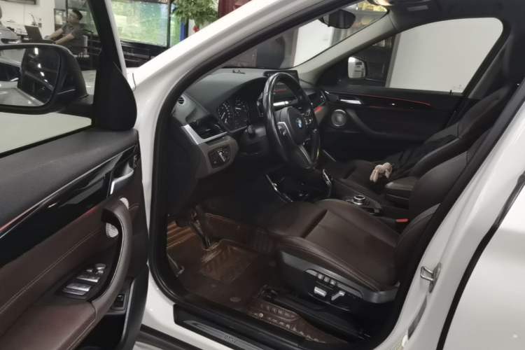 Used BMW X1 2021 sDrive20Li Premium Edition Driver Seat