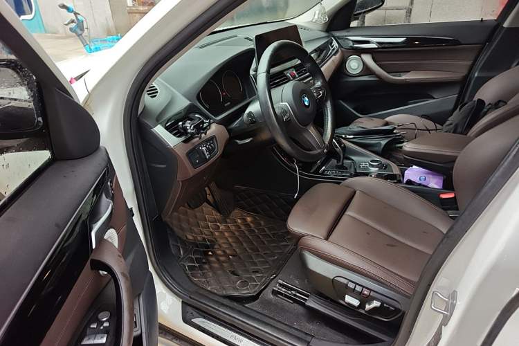 Used BMW X1 2021 sDrive20Li Premium Edition Driver Seat