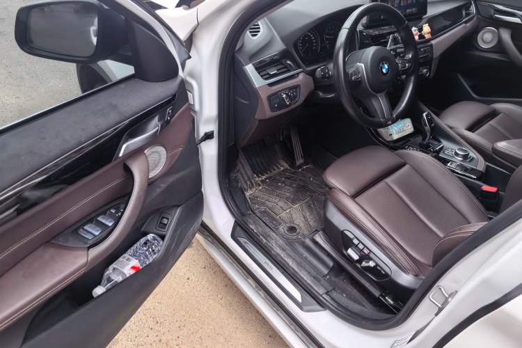 Used BMW X1 2021 sDrive20Li Premium Edition Driver Seat