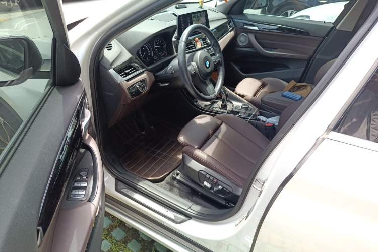 Used BMW X1 2021 sDrive20Li Premium Edition Driver Seat