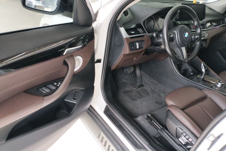 Used BMW X1 2021 Restyled sDrive25Li Leading Edition Driver Seat